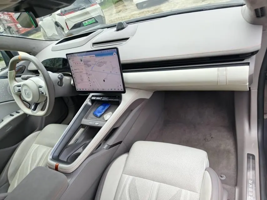 Zeekr 2025 Zeekr 007GT long endurance four-wheel drive intelligent driving version 100kWh automatic gear 4