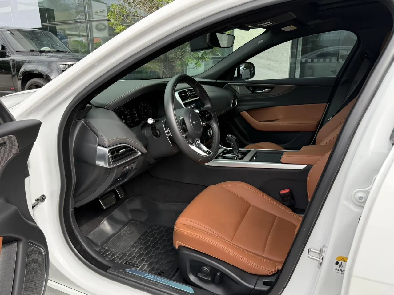 Jaguar 2024 XEL 2.0T 250PS R-DYNAMIC S Enterprising Sports Edition Automatic Gear 2