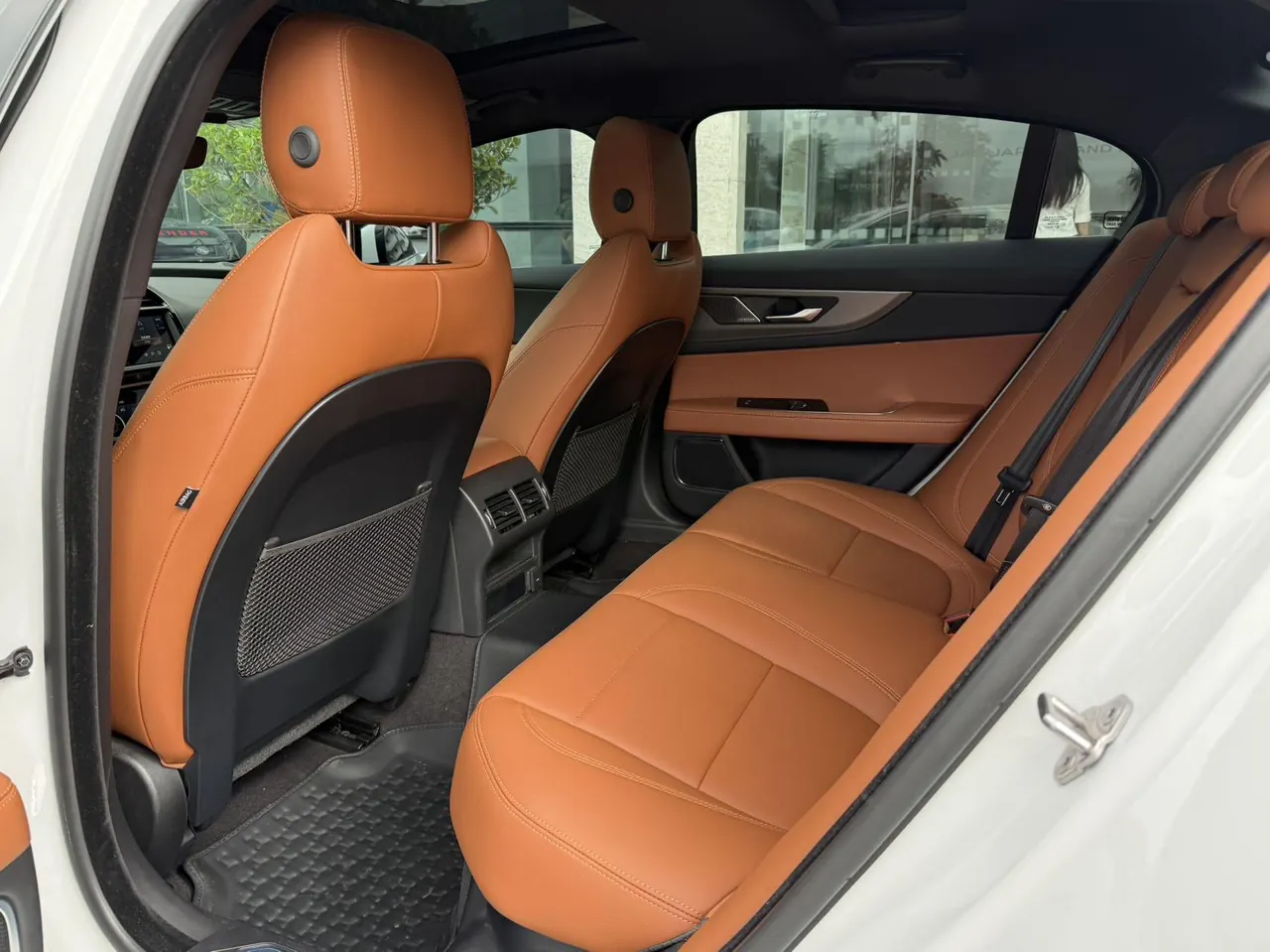 Jaguar 2024 XEL 2.0T 250PS R-DYNAMIC S Enterprising Sports Edition Automatic Gear 3