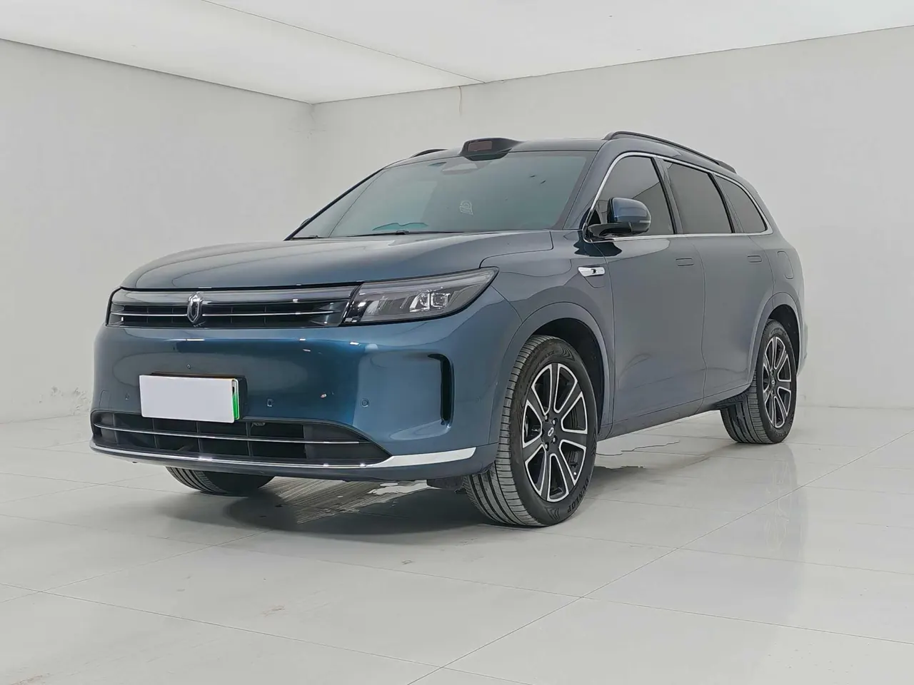 Open image lightbox: AITO 2024 AITO M7 Smart Drive Rear Drive Ultra Edition 5-seat Automatic Gear