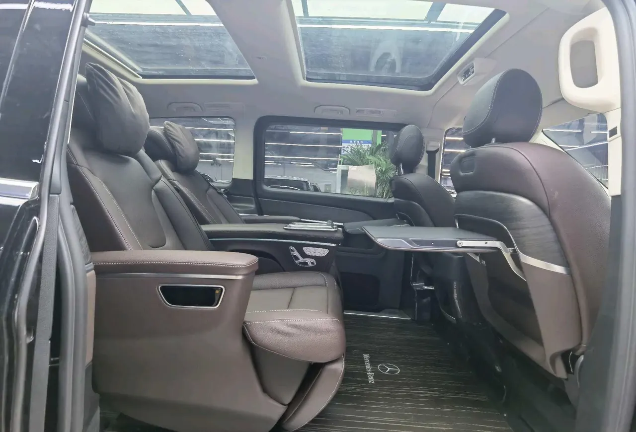 Mercedes Benz V 2024V 300 48V 2.0T Premium Edition Automatic Gear 8