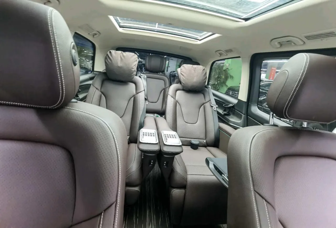 Mercedes Benz V 2024V 300 48V 2.0T Premium Edition Automatic Gear 9
