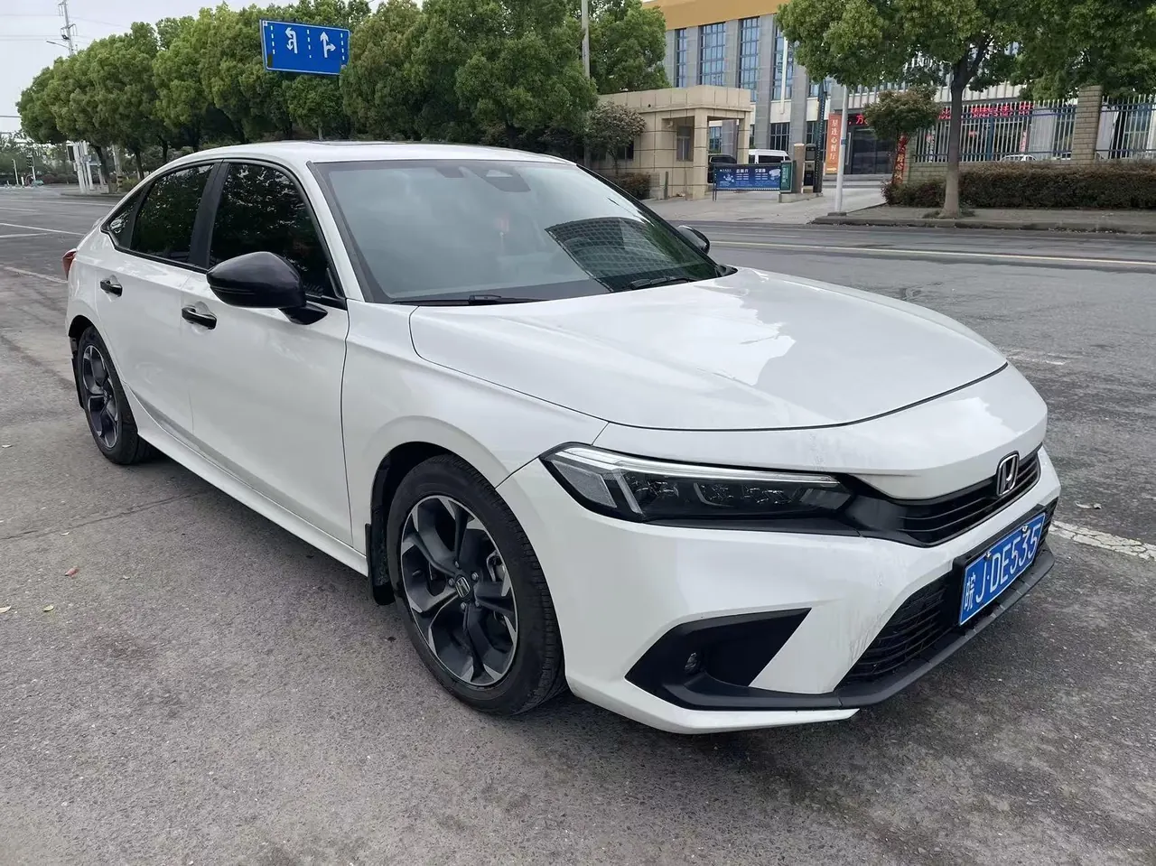 Honda 2023 Civic 1.5T Stepless 240TURBO Dynamic C Special Edition Automatic Gear 3