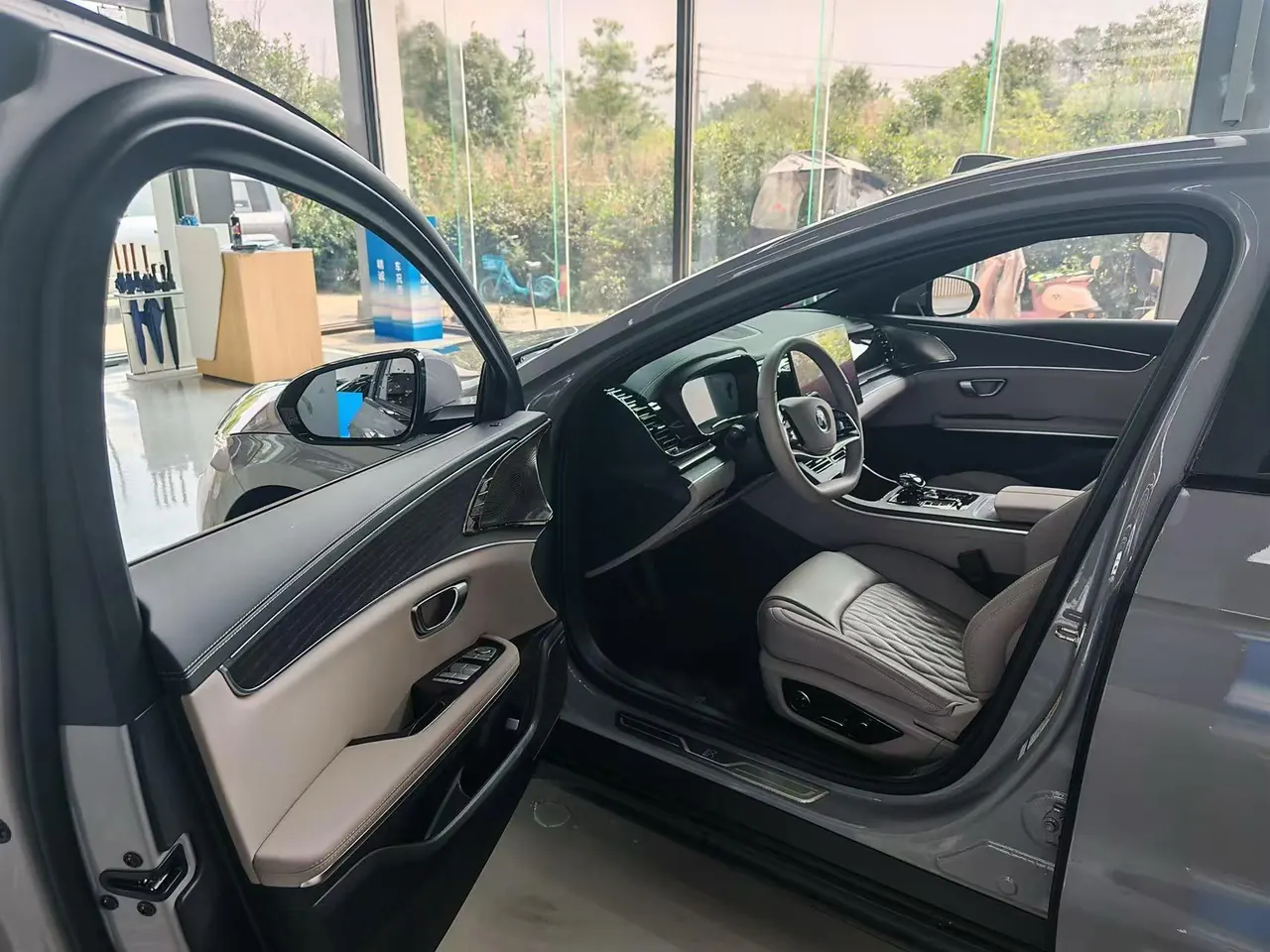 BYD 2025 Han DM-i 1.5T stepless 125KM laser Radar intelligent driving automatic gear 5