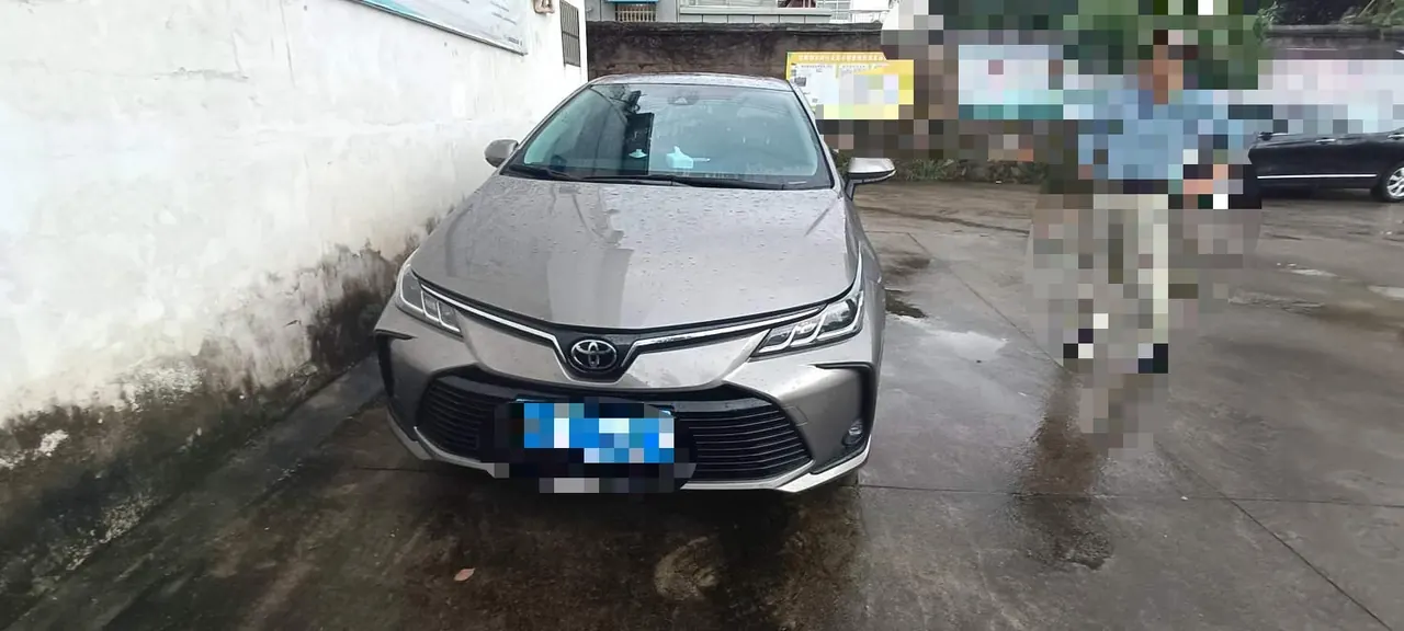Toyota 2021 corolla 1.2T stepless elite PLUS version of automatic gear 2