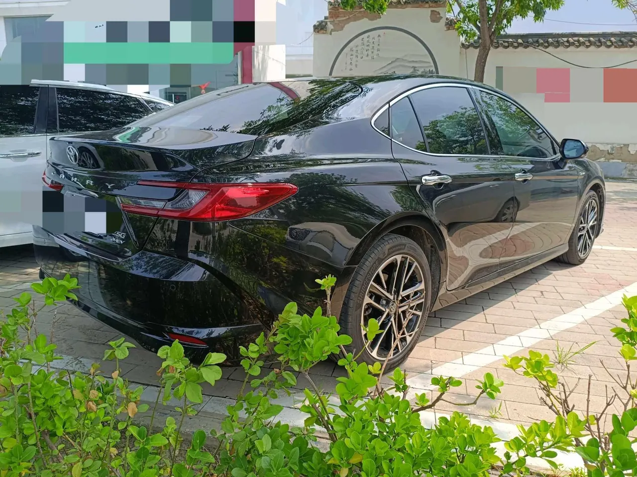 Toyota 2024 Camry Dual Engine 2.5HG Stepless Premium Edition Automatic Gear 6