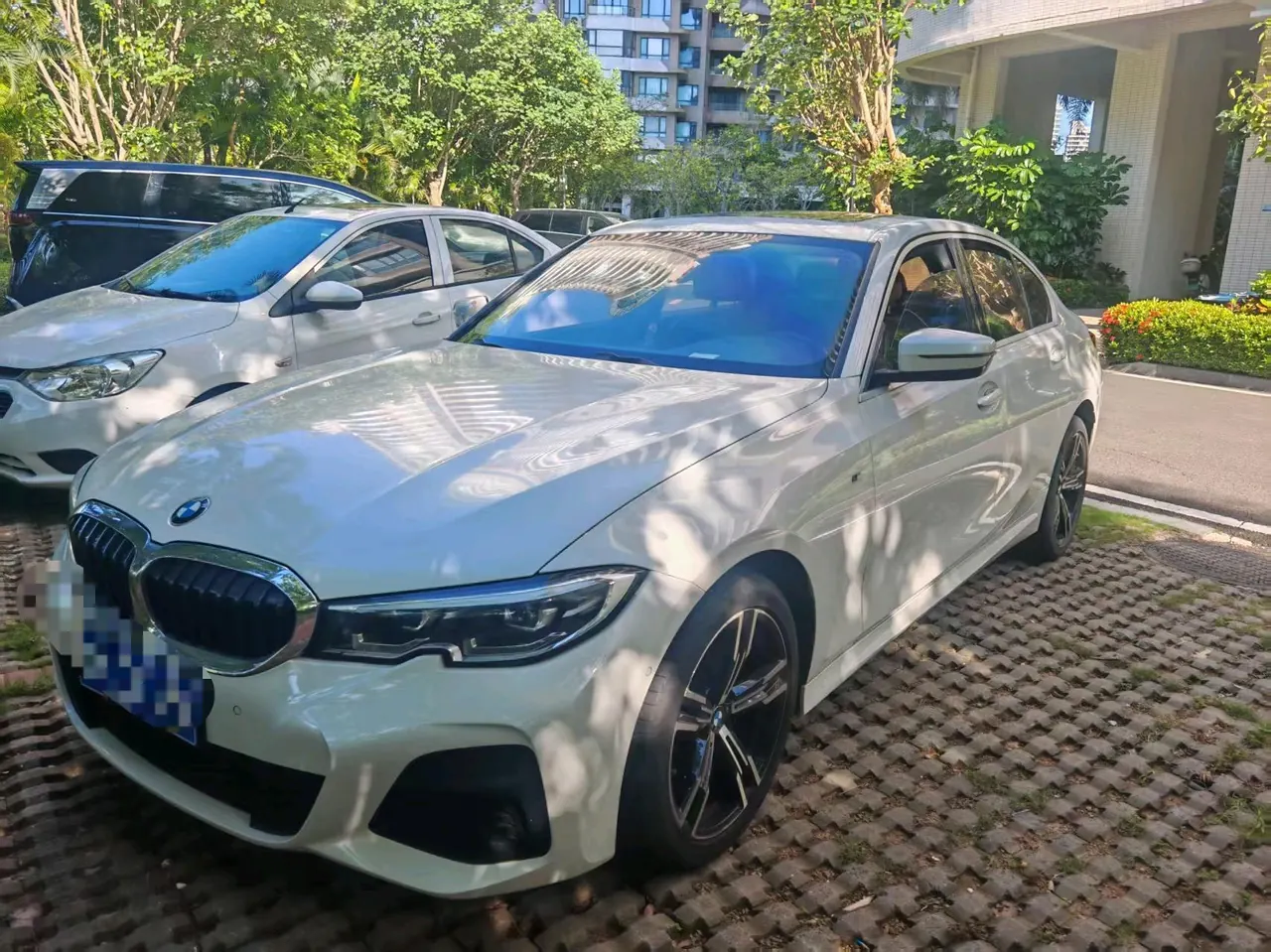 BMW 3 Series 2021 325i 2.0T M Sports Suit Automatic Gear - View 1