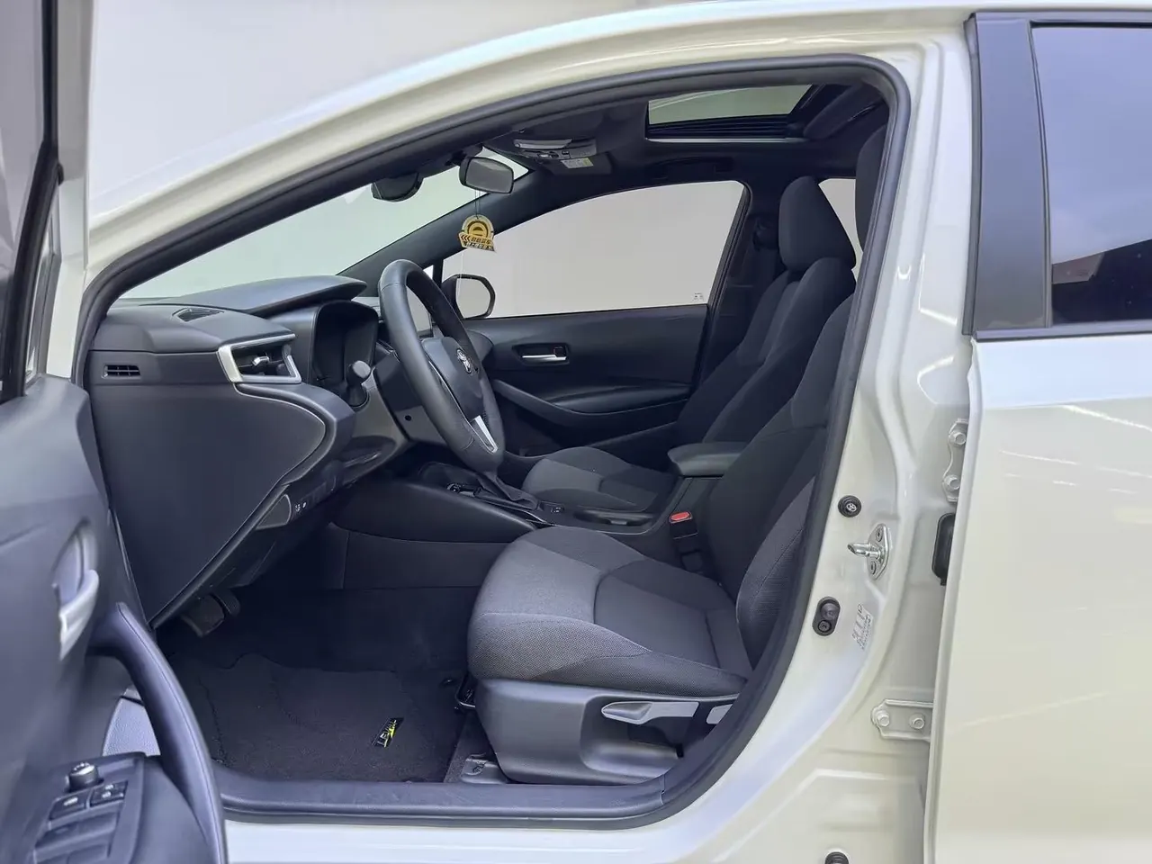 Toyota 2021 Lei Ling 1.2T Stepless 185T Deluxe Automatic Gear 3