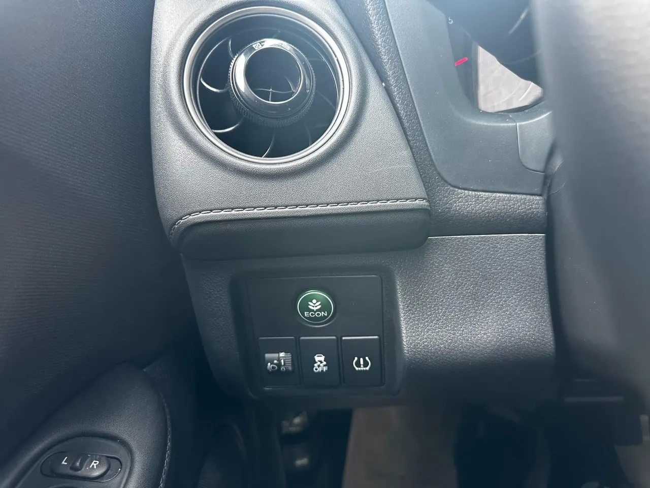 Honda 2021 XR-V 1.5 stepless classic automatic gear 11