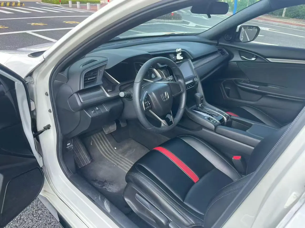 Honda 2021 Civic Hatchback 1.5T Stepless 220TURBO New Sharp Control Automatic Gear 4
