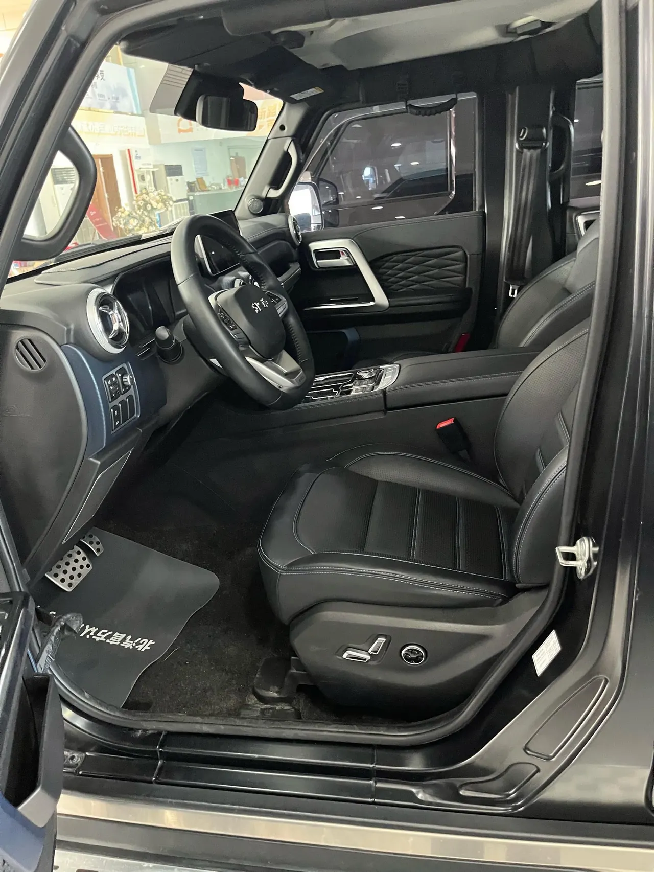 Beijing 2021 BJ40 2.3T Four-wheel Drive Blade Hero Edition Extreme Automatic Gear 7