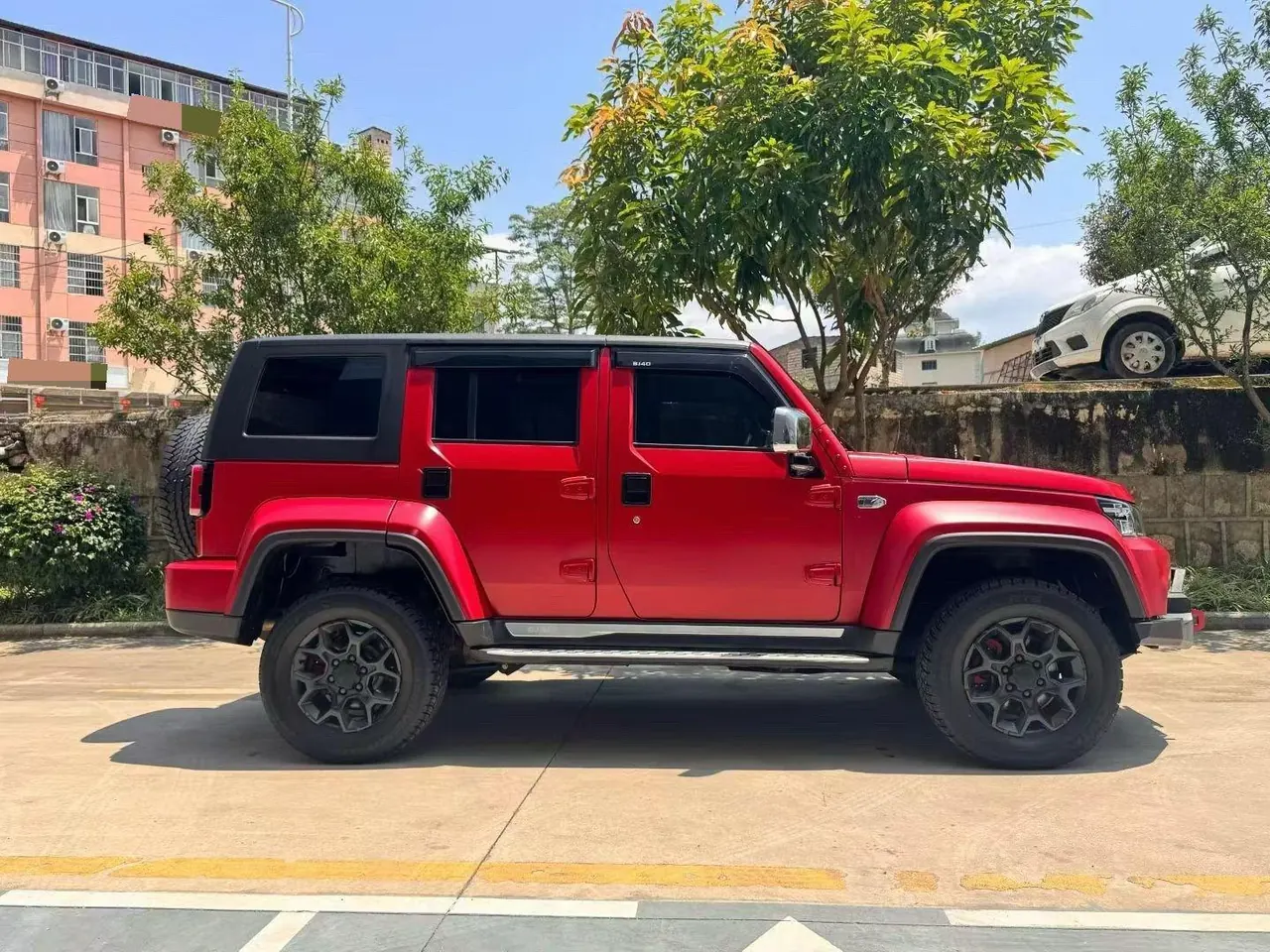 Beijing 2021 BJ40 2.0T four-wheel drive blade hero version pioneer automatic gear 8