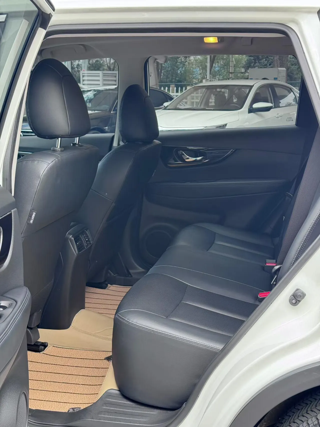 Nissan 2023 Qijun Classic 2.0 Stepless Two-Drive Intelligent Joint Premium Edition Automatic Gear 8