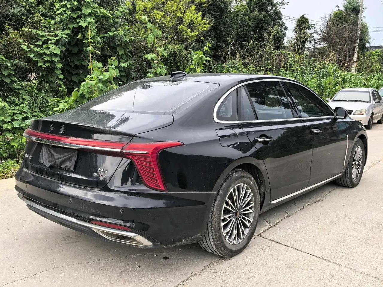 HongQi 2024 H5 1.5T Zhilian Flag Rhyme Edition Automatic Gear 9