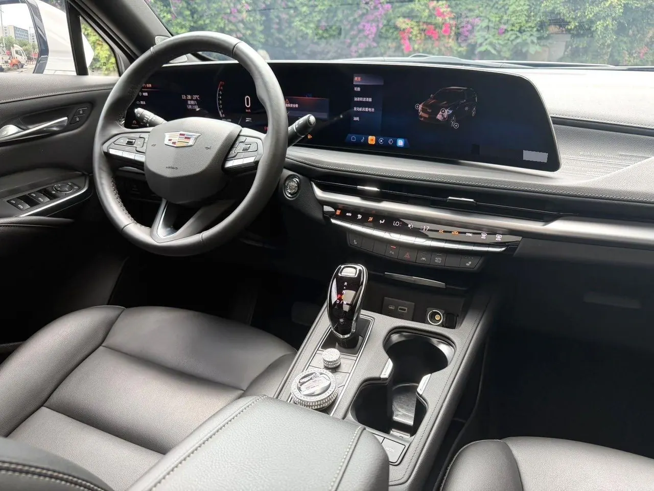 Cadillac 2024 XT4 48V 2.0T 28T Two-Drive Luxury Automatic Gear 6