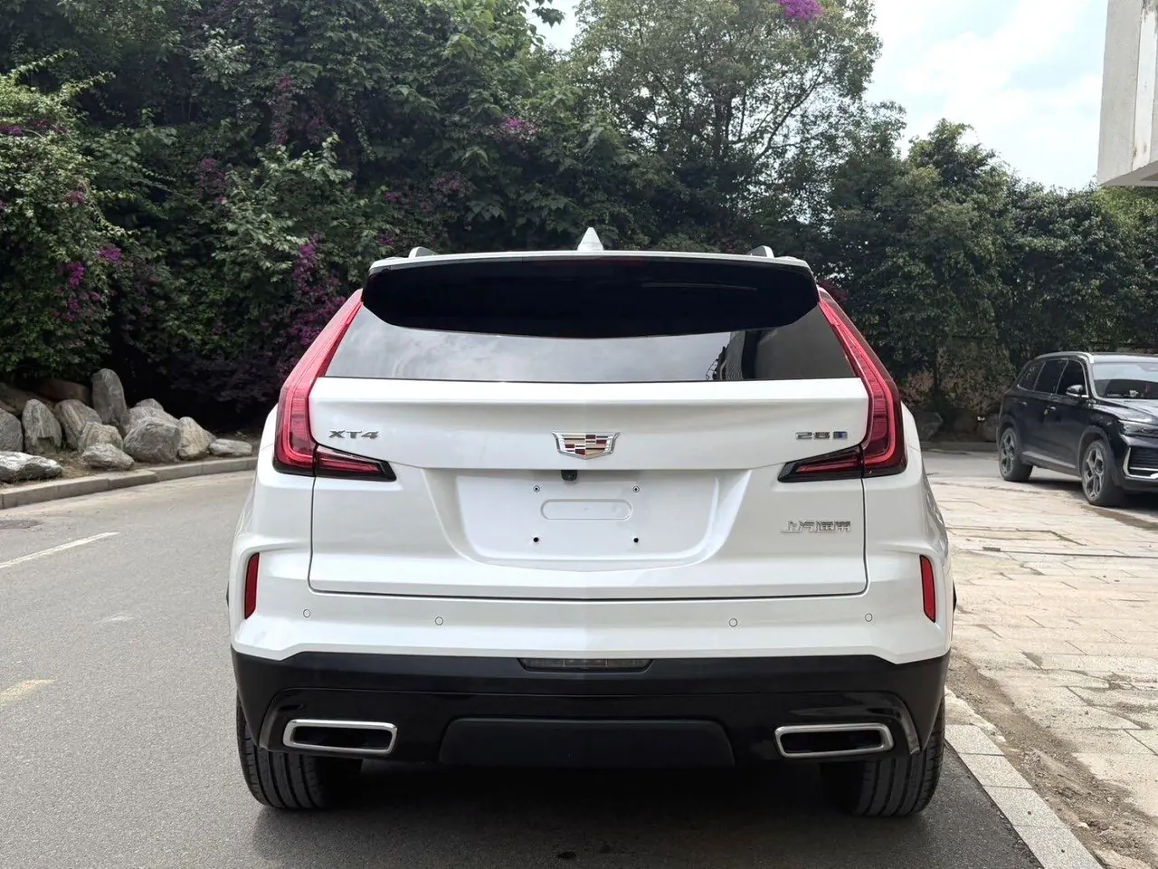 Cadillac 2024 XT4 48V 2.0T 28T Two-Drive Luxury Automatic Gear 8