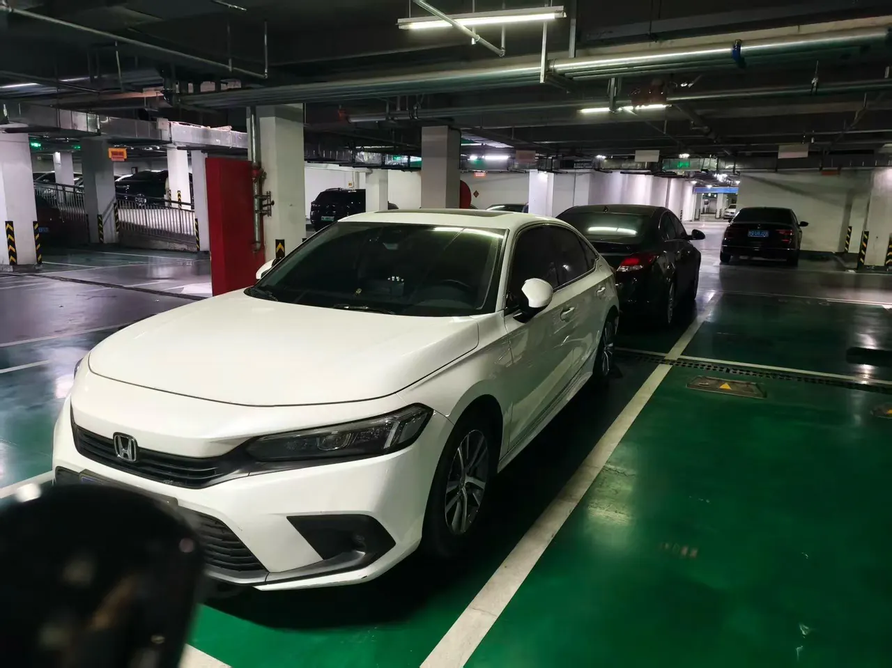 Открыть галерею: Honda 2023 Civic 1.5T CVT 240TURBO Sporty Edition Automatic