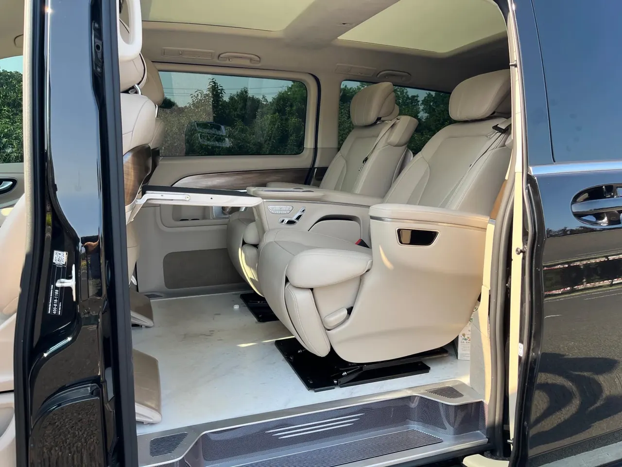 Mercedes Benz V 2022V 260 L 2.0T Deluxe Edition Automatic Gear 3