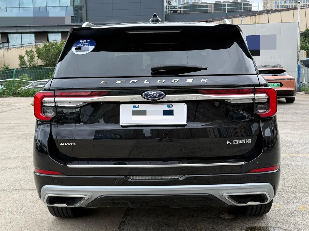 Ford 2024 Explorer 2.3T EcoBoost Four-wheel Drive Titanium Edition 7-seat Automatic Gear 4