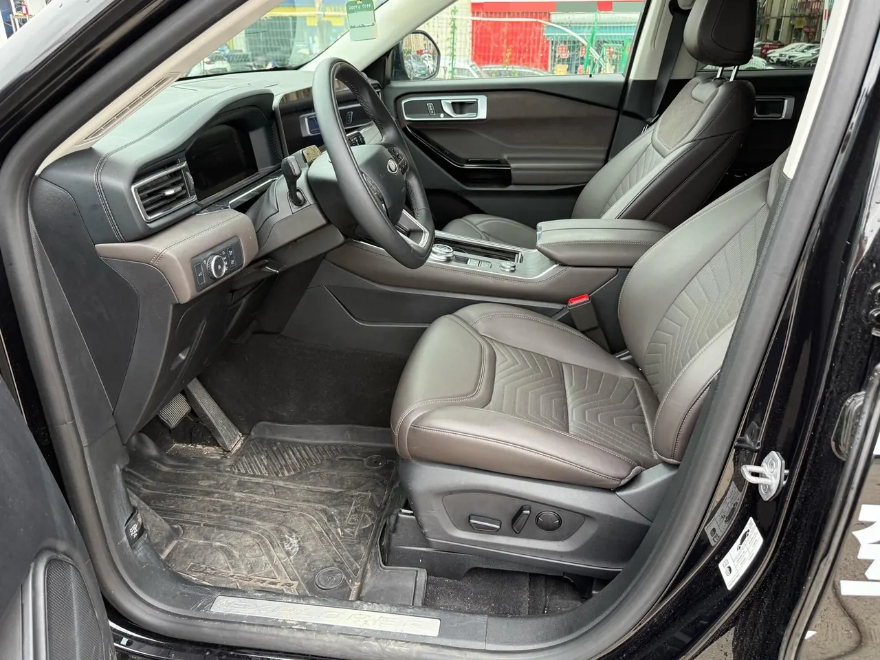 Ford 2024 Explorer 2.3T EcoBoost Four-wheel Drive Titanium Edition 7-seat Automatic Gear 6