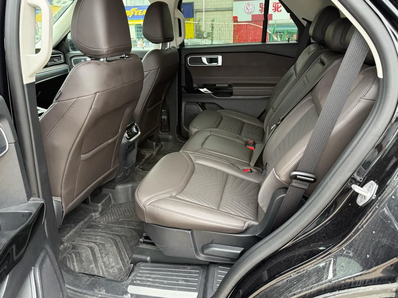 Ford 2024 Explorer 2.3T EcoBoost Four-wheel Drive Titanium Edition 7-seat Automatic Gear 7