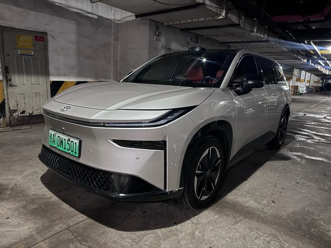 Open image lightbox: Toyota 2025 Platinum Intelligence 3X 520 Pro Automatic Gear