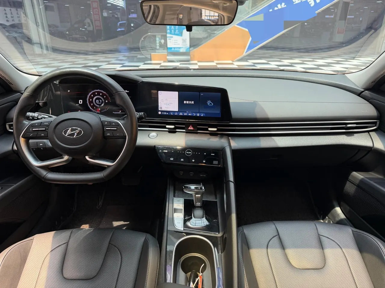 Hyundai 2021 Elantra -3-compartment 1.5 stepless LUX premium automatic gear 10