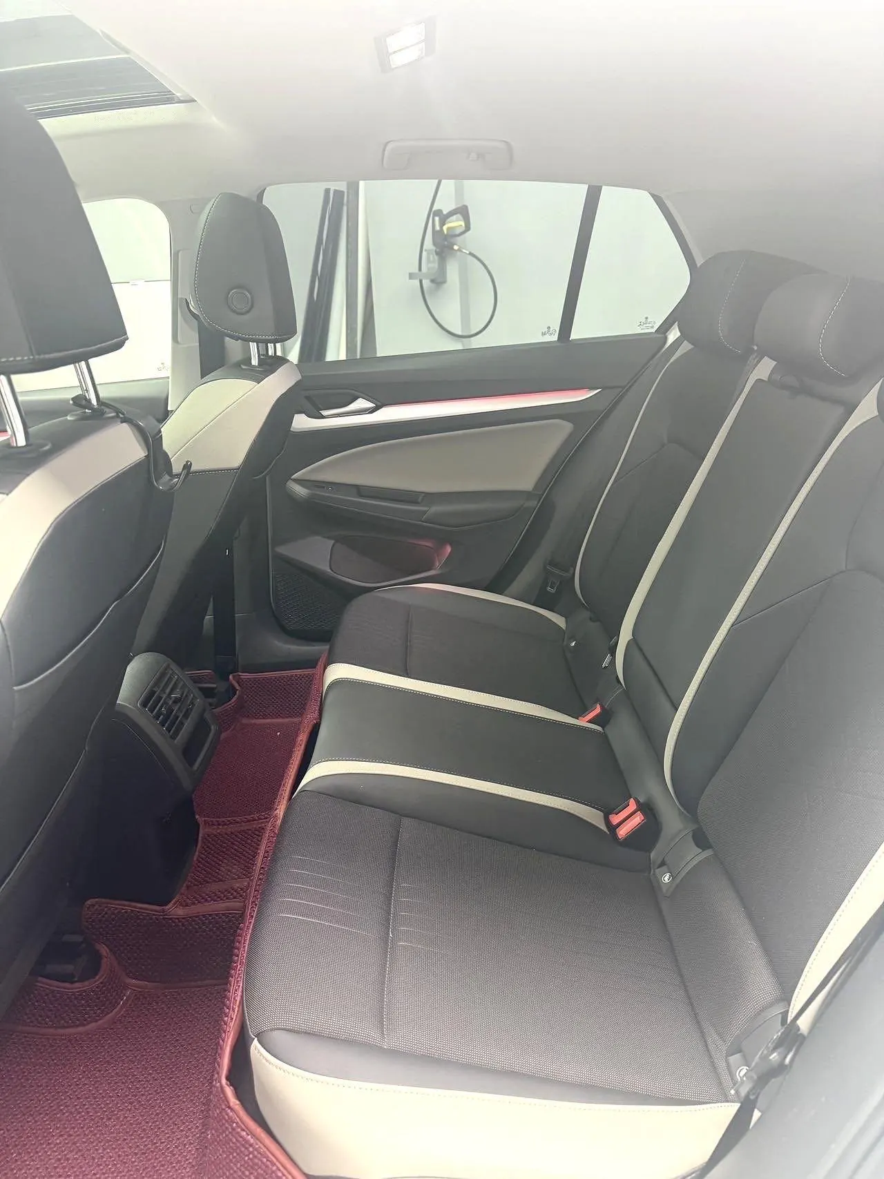 Volkswagen 2021 Golf 8 1.2TSI 200TSI Automatic 4