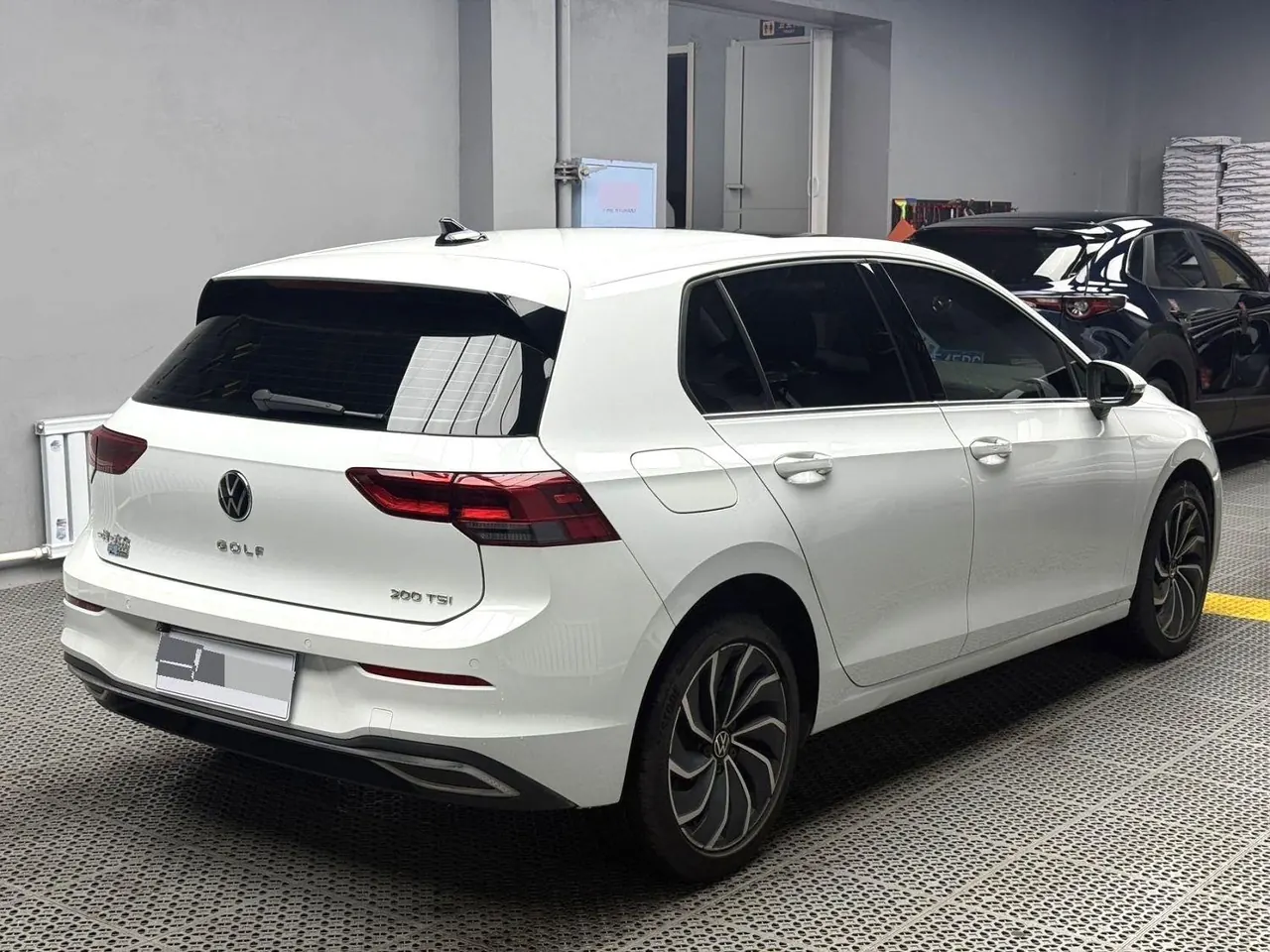Volkswagen 2021 Golf 8 1.2TSI 200TSI Automatic 9