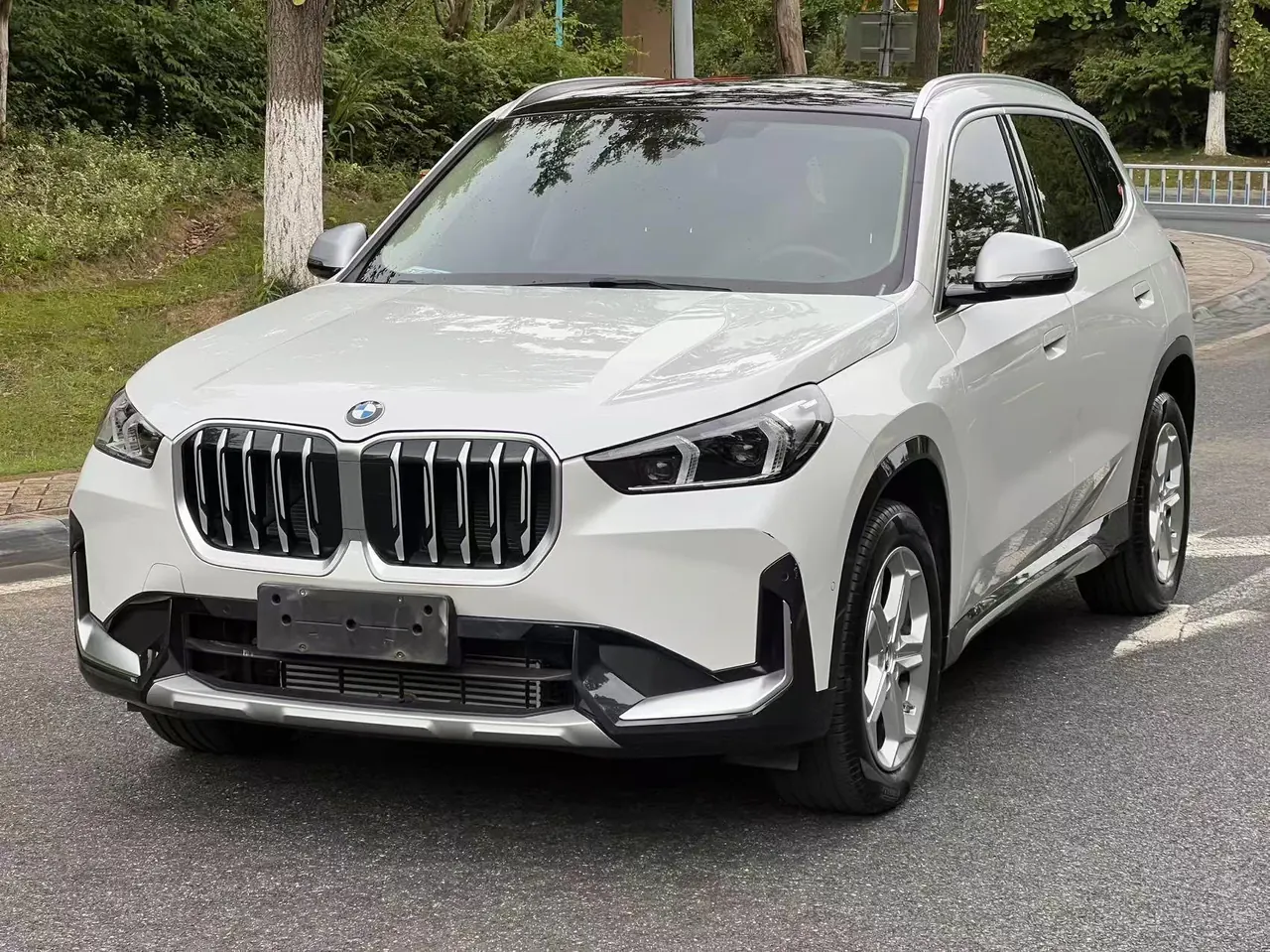 BMW 2023 X1 sDrive20Li 1.5T X Design Package Automatic Transmission - View 1