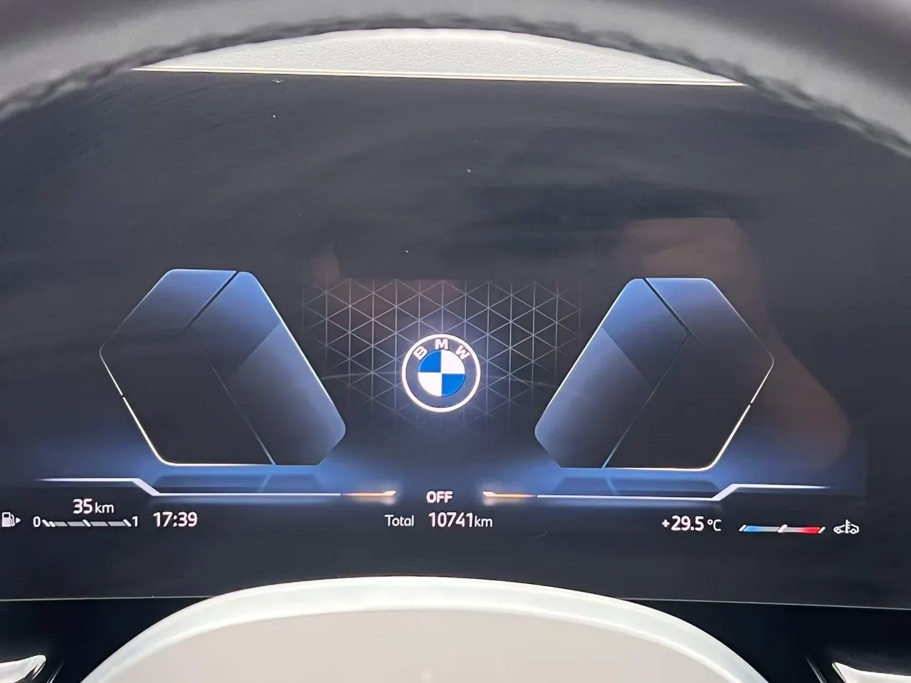 BMW 2023 X1 sDrive20Li 1.5T X Design Package Automatic Transmission 12