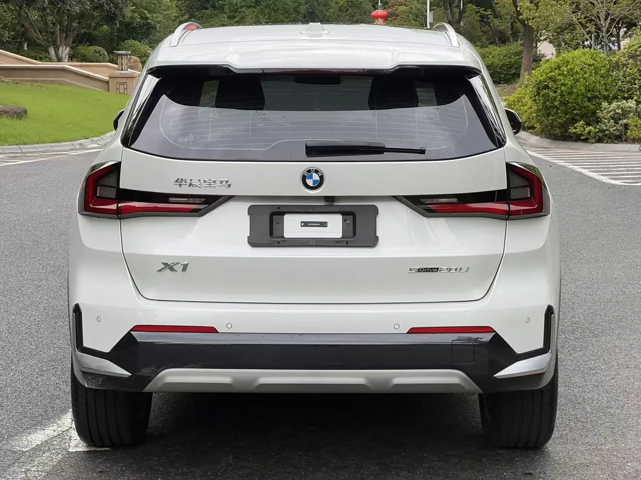 BMW 2023 X1 sDrive20Li 1.5T X Design Package Automatic Transmission 6