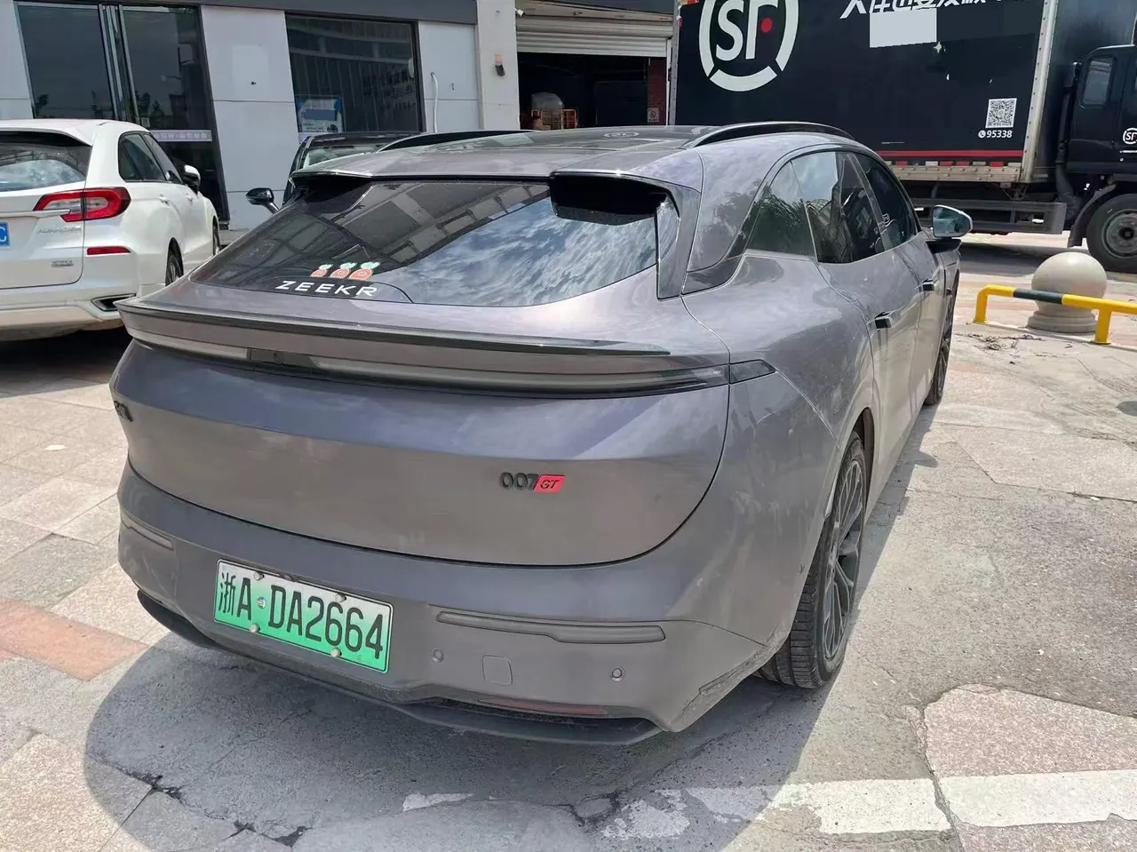 Zeekr 2025 Zeekr 007GT long endurance four-wheel drive intelligent driving version 100kWh automatic gear 2