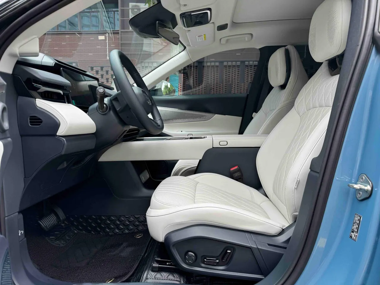LYNK&amp;CO 2026 LYNK&amp;CO 08 EM-P 1.5T 210 Four-wheel Drive Performance Ultra H7 Automatic Gear 2