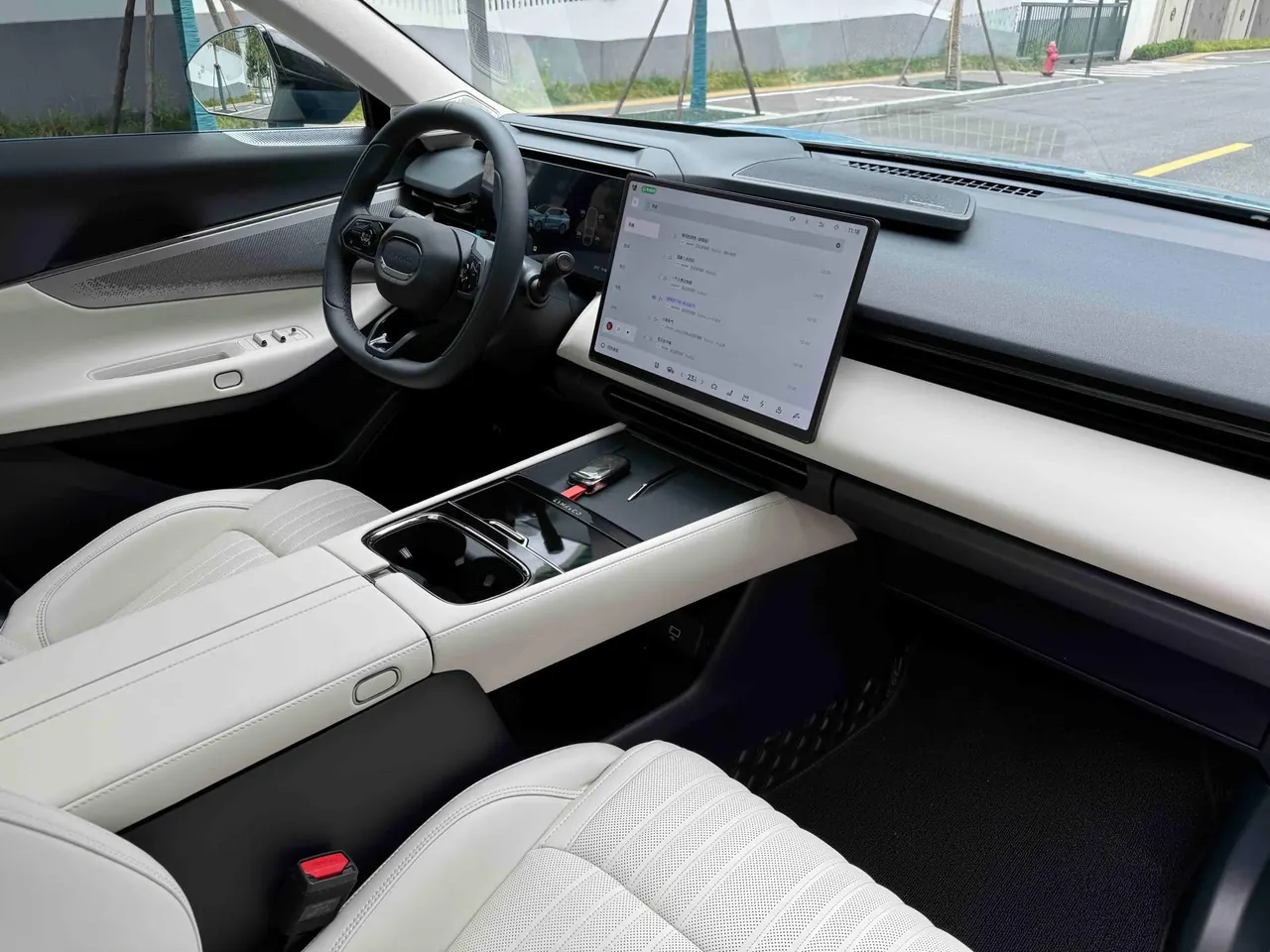 LYNK&amp;CO 2026 LYNK&amp;CO 08 EM-P 1.5T 210 Four-wheel Drive Performance Ultra H7 Automatic Gear 5