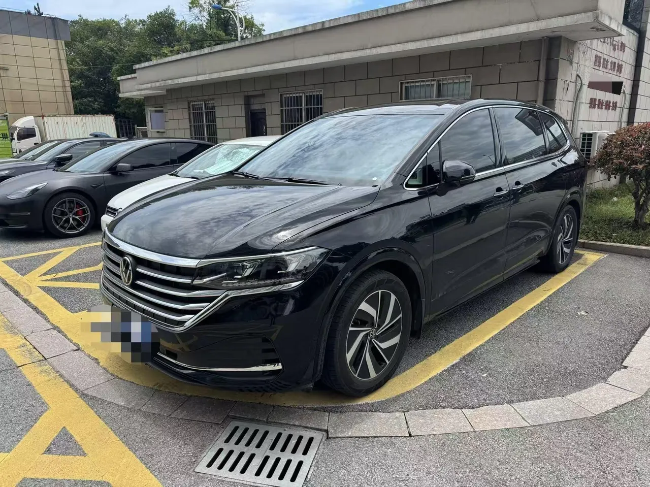 Volkswagen 2024 Wei (Viloran) 2.0TSI 380TSI Zunchi Edition Automatic Gear - View 1