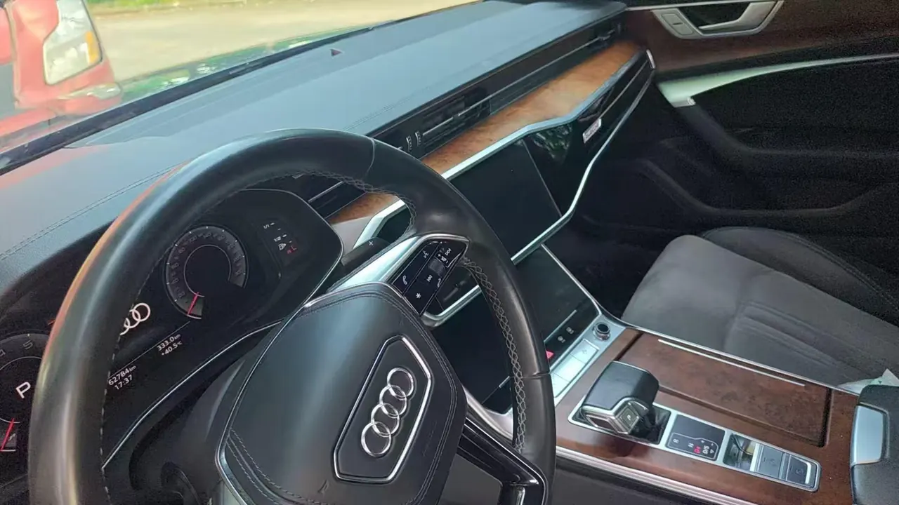 Audi 2023 A6L 2.0TFSI 45TFSI Quattro Selected Dynamic Automatic 3