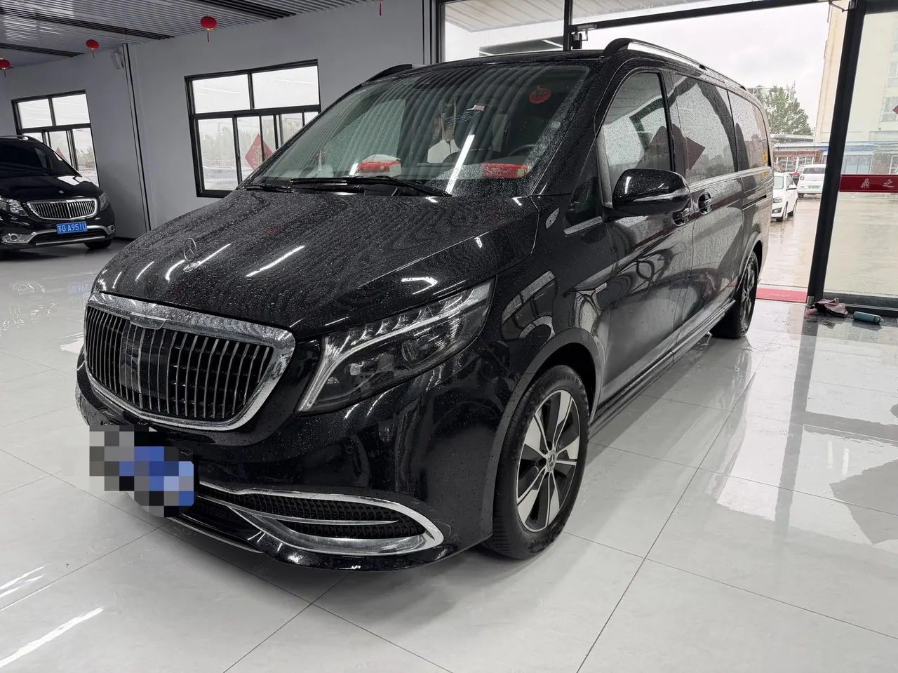 Mercedes Benz V 2021V 260 L 2.0T Deluxe Edition Automatic Gear - View 1