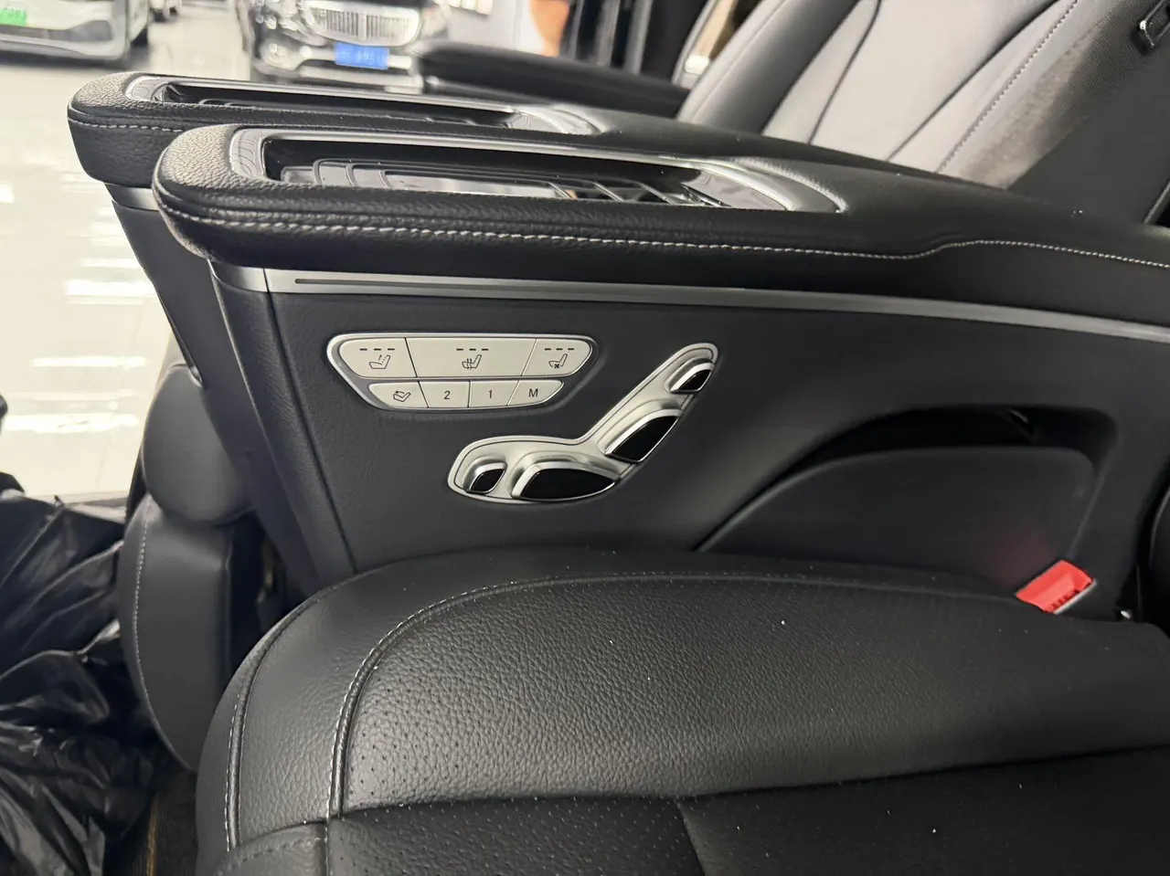 Mercedes Benz V 2021V 260 L 2.0T Deluxe Edition Automatic Gear 3