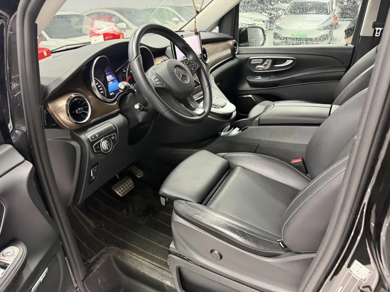 Mercedes Benz V 2021V 260 L 2.0T Deluxe Edition Automatic Gear 4