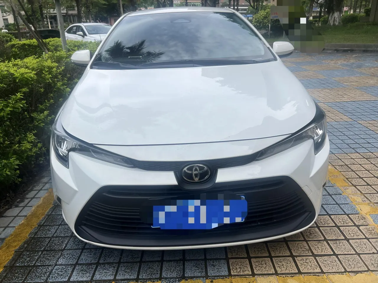 Toyota 2023 Lei Ling Shuangqing 1.8 Stepless Intelligent Electric Hybrid Leading Edition Automatic Gear 2