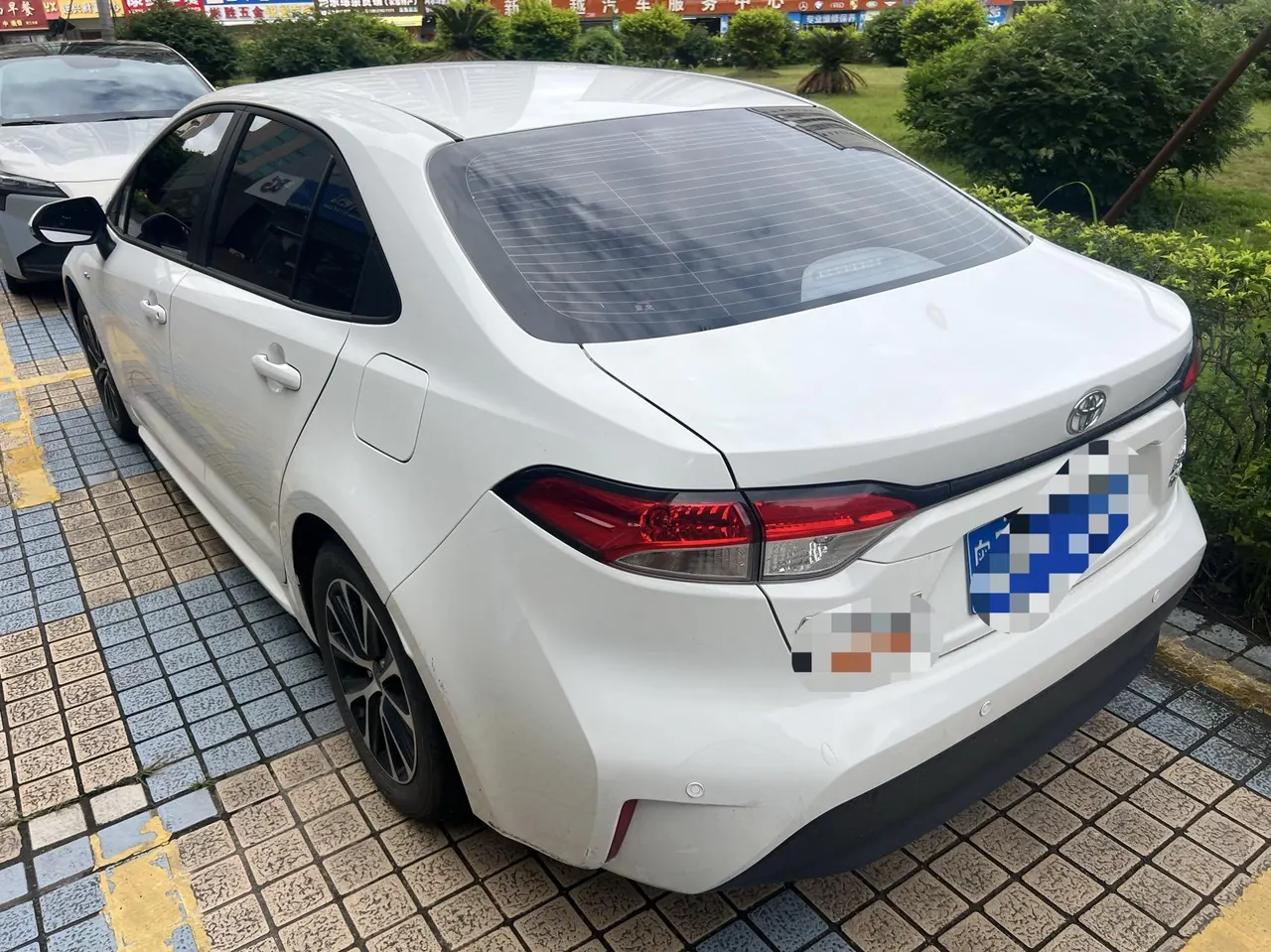 Toyota 2023 Lei Ling Shuangqing 1.8 Stepless Intelligent Electric Hybrid Leading Edition Automatic Gear 8