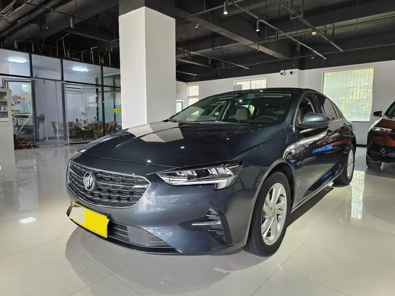 Buick 2022 Regal 1.5T 552T Smart Automatic Gear - View 1