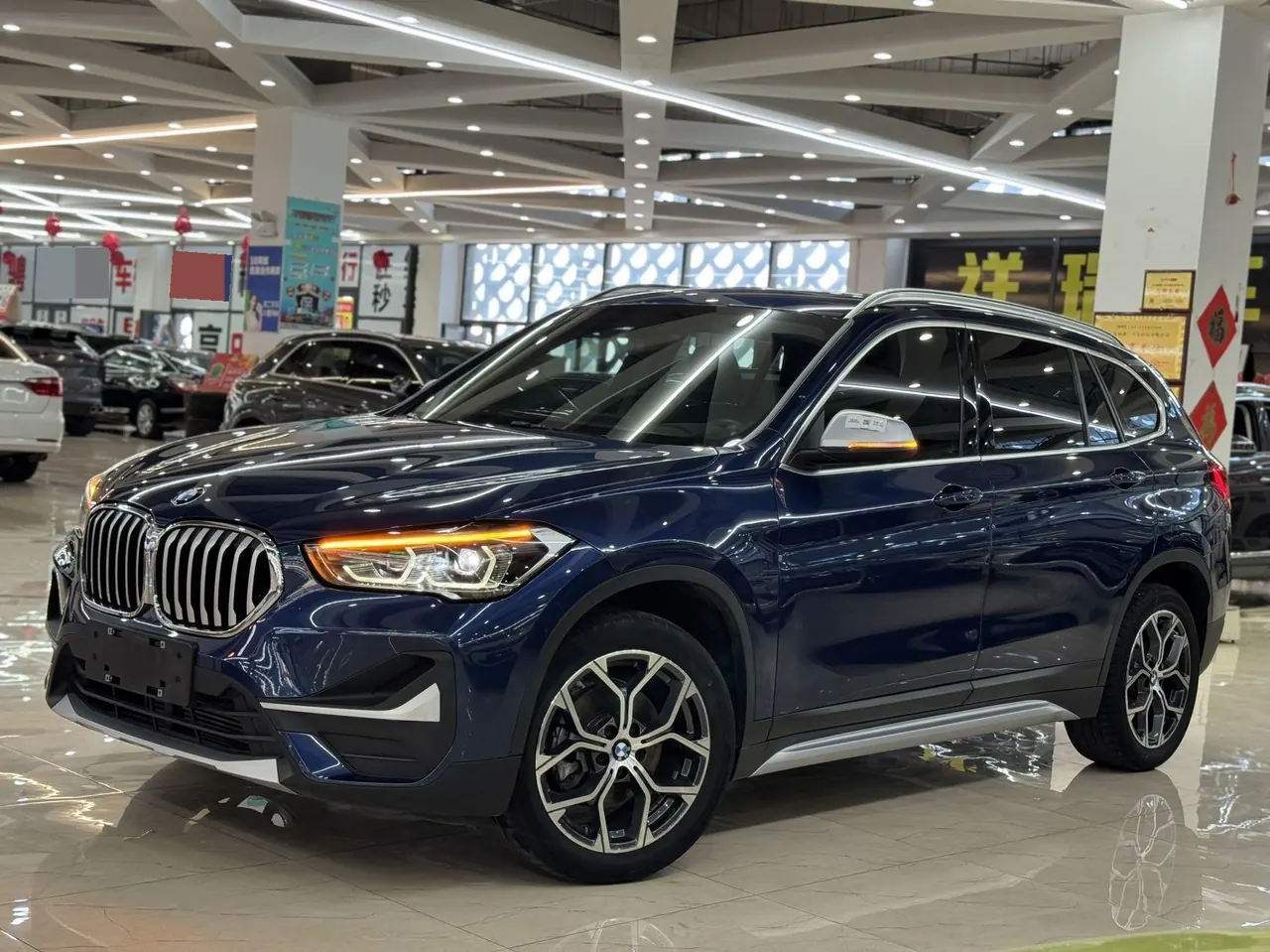 BMW 2022 X1 sDrive20Li 1.5T fashion automatic gear - View 1