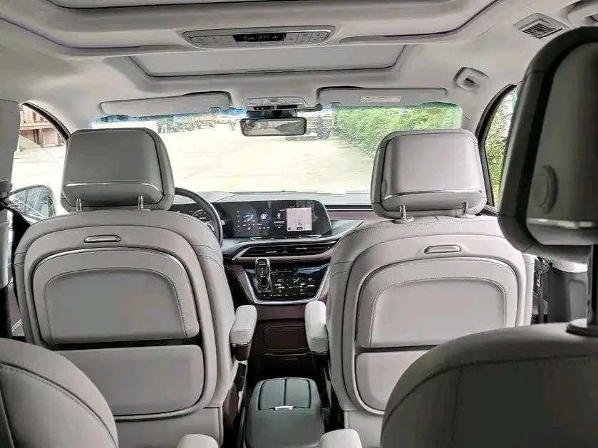 Buick 2021 GL8 Avenir 2.0T Six-seat Sage Edition Automatic Gear 5