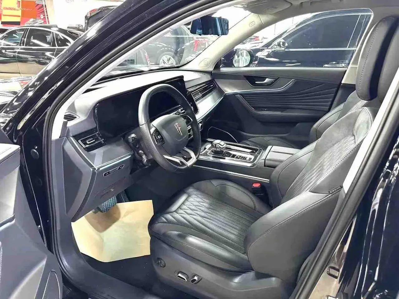HongQi 2023 HS5 2.0T Flag Enjoy Pro Edition Automatic Gear 2
