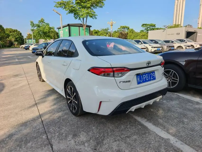 Toyota 2022 Lei Ling 1.2T Stepless 185T Sports Edition Automatic Gear 5