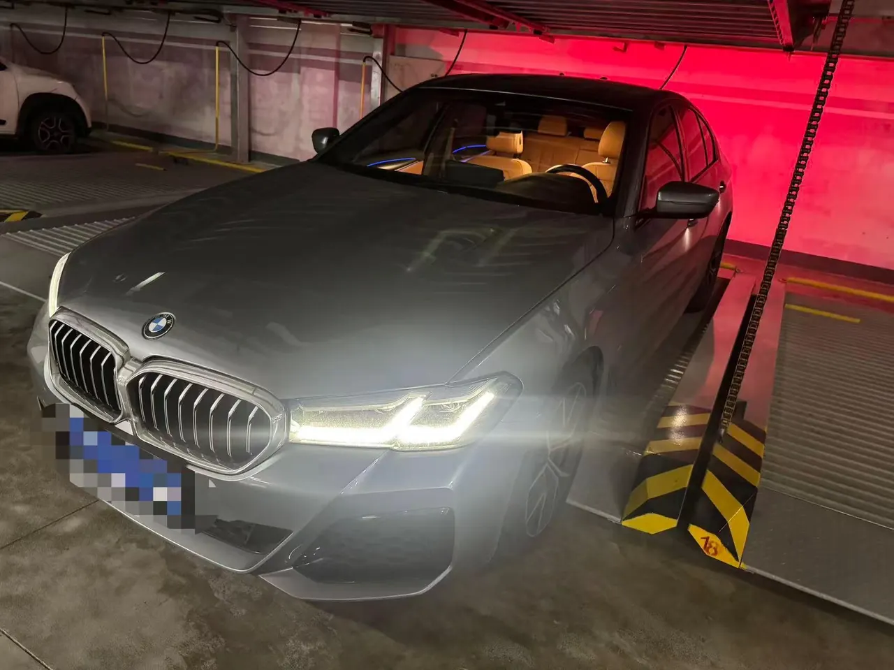 Open image lightbox: BMW 5 Series (Imported) 2022 530i 2.0T M Sports Suit Automatic Gear