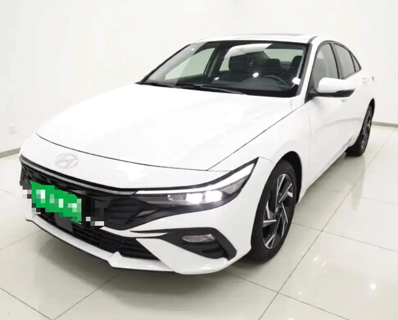 Open image lightbox: Hyundai 2023 Elantra-sedan 1.5 stepless GLX elite automatic gear