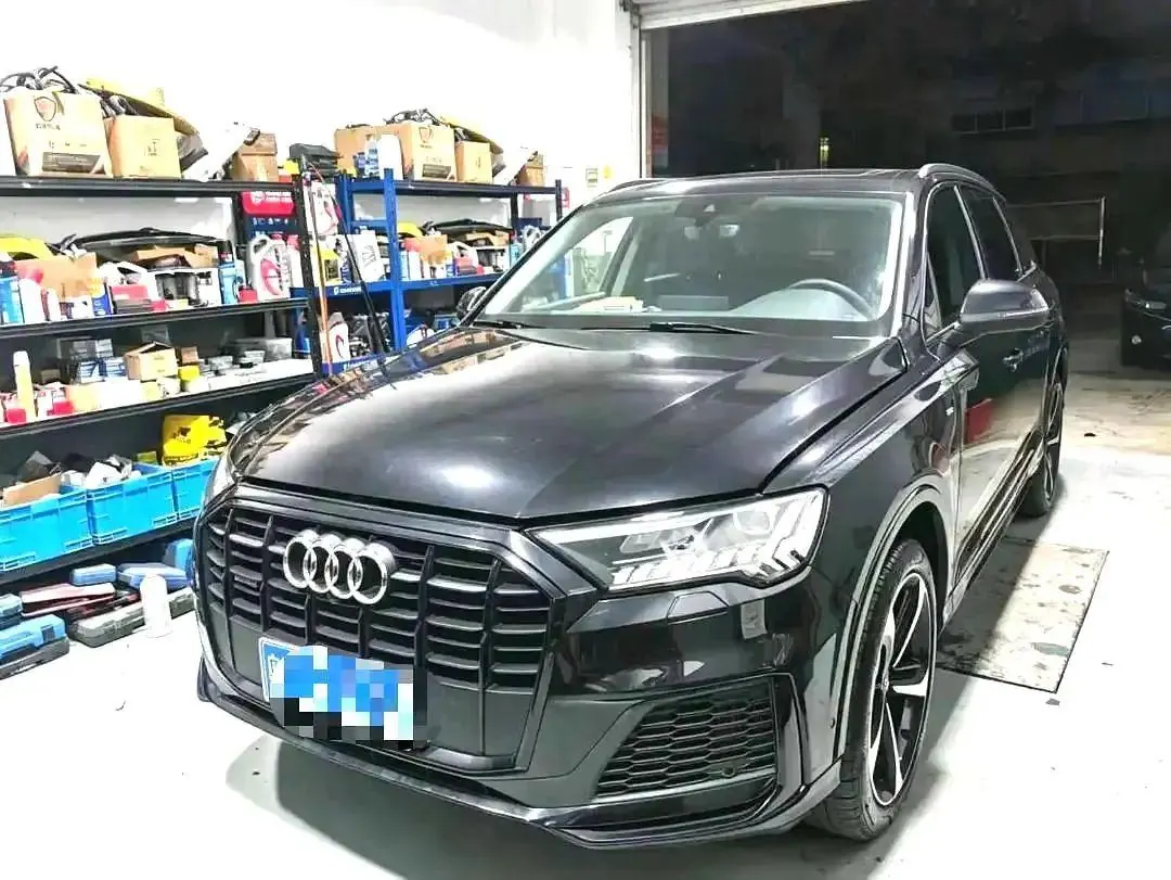 打开图片灯箱:Audi Q7 (Imported) 2021 Q7 48V 3.0TFSI 55TFSI Quattro S line Sports Automatic